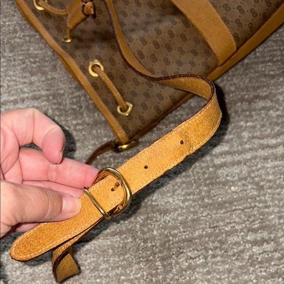 Gucci Micro GG Brown Monogram Shoulder Bag with Gold Accents Vintage - Picture 6 of 16